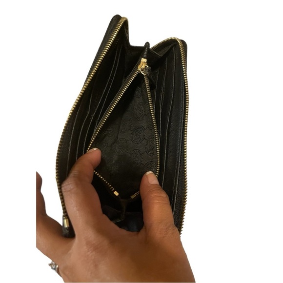 EUC- Michael Kors saffiano leather wallet - Picture 5 of 5